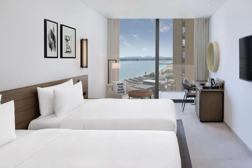 Radisson-Beach-Resort-Palm-Jumeriah-_2