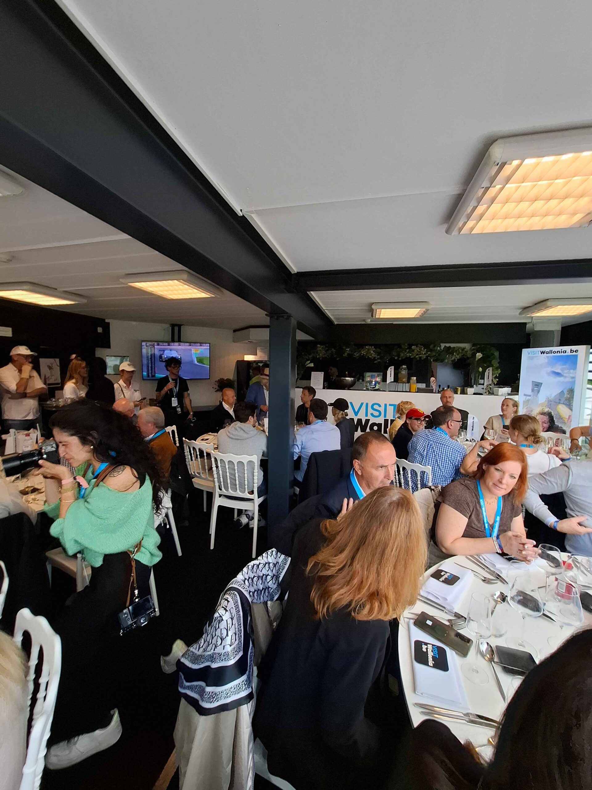 Pitlane-Club-Hospitality-4-scaled