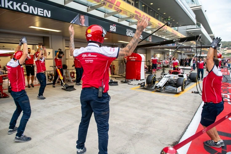 pitlane_hospitality_shutterstock